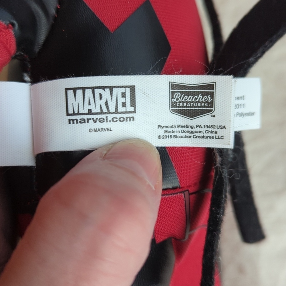 Deadpool Plush Toy - Picture 4 of 5